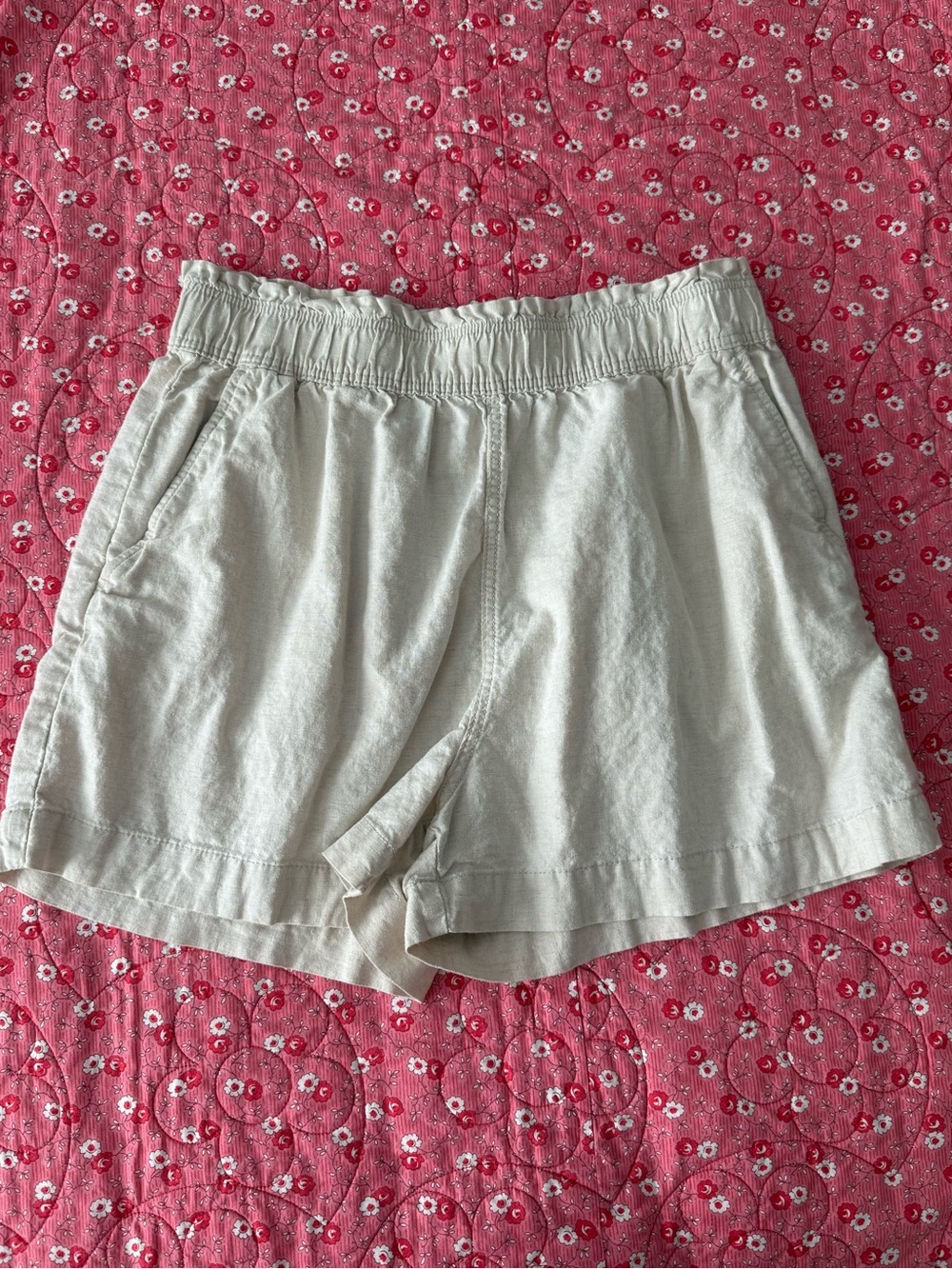 H&M Light Beige Linen Shorts with Side Pockets